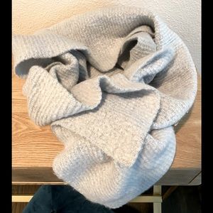 H & M super soft blue gray scarf